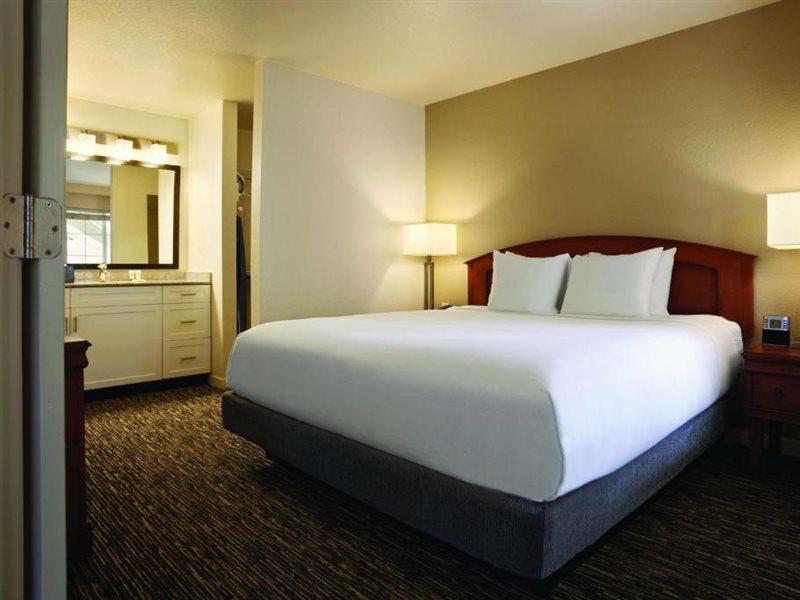 Hyatt House Pleasanton Hotel Exterior photo