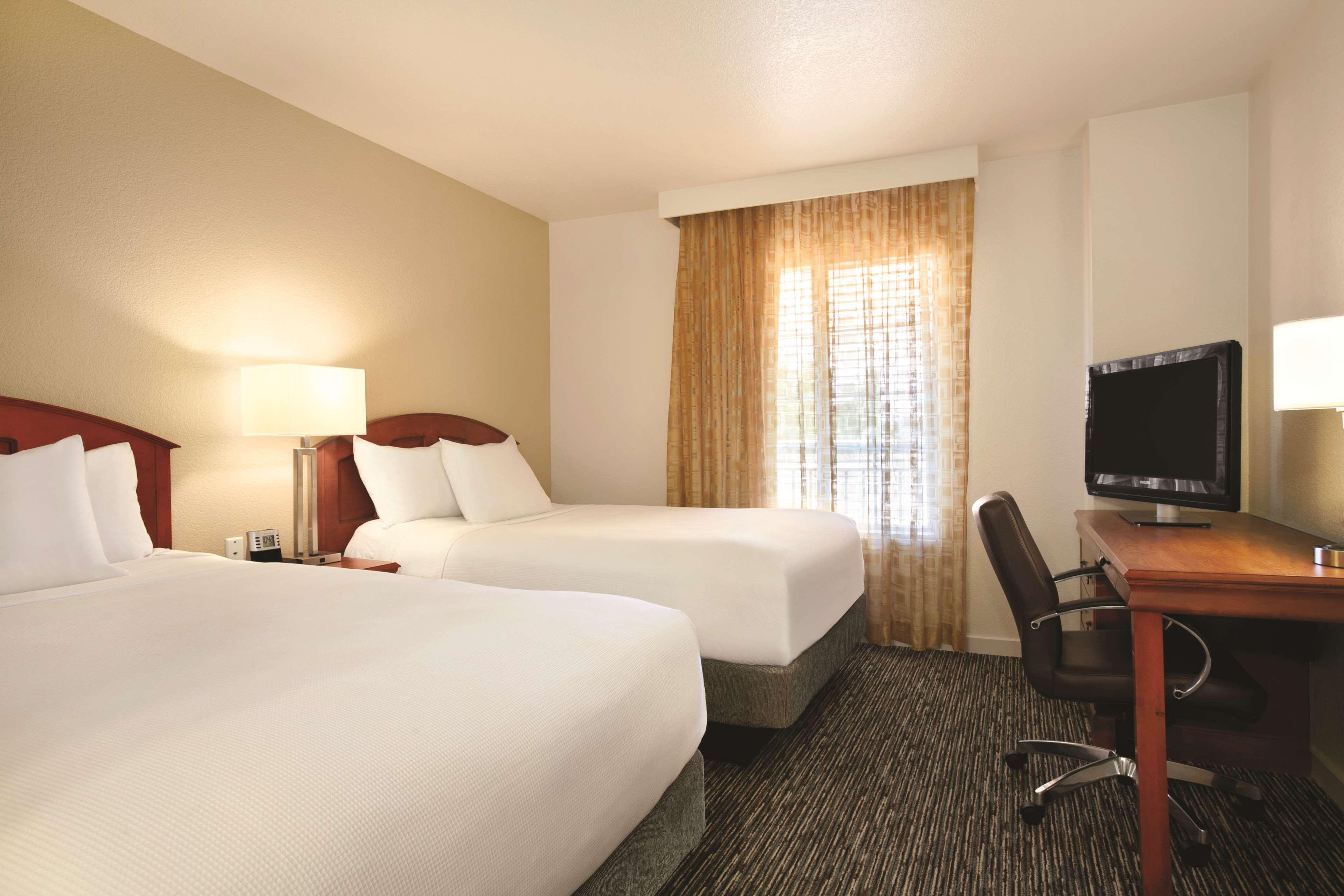 Hyatt House Pleasanton Hotel Exterior photo