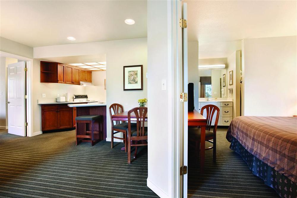 Hyatt House Pleasanton Hotel Room photo